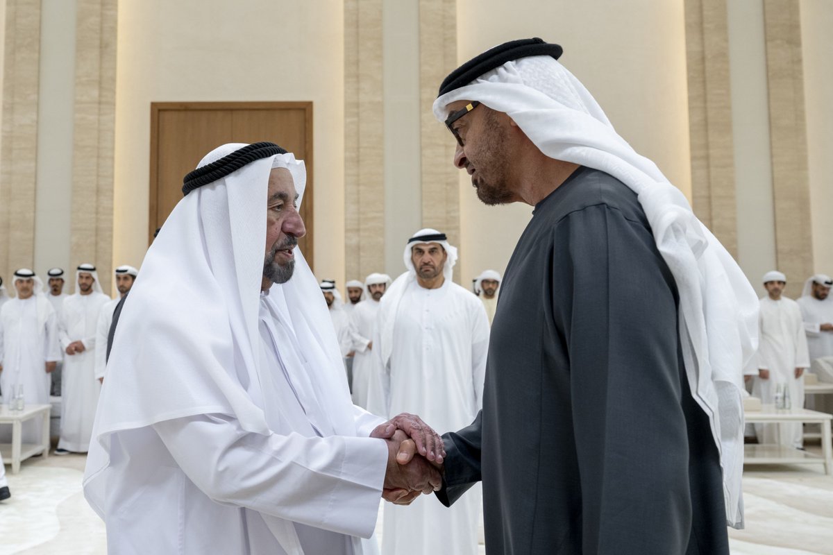 حاكم الشارقة يعزي رئيس الدولة في وفاة طحنون بن محمد
Sharjah Ruler offers condolences to UAE President on passing of Sheikh Tahnoun bin Mohammed