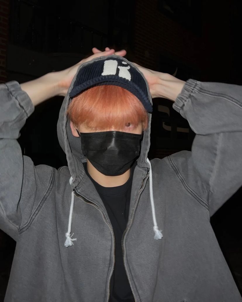 SOOBINSODE's tweet photo. Tangerine-like head guy is coming again since the month came to an end. April has ended, but the memories in it shouldn’t have been kept alone. So, these are some of my photos to wrap up the month. https://t.co/RF2Eyvnkj6