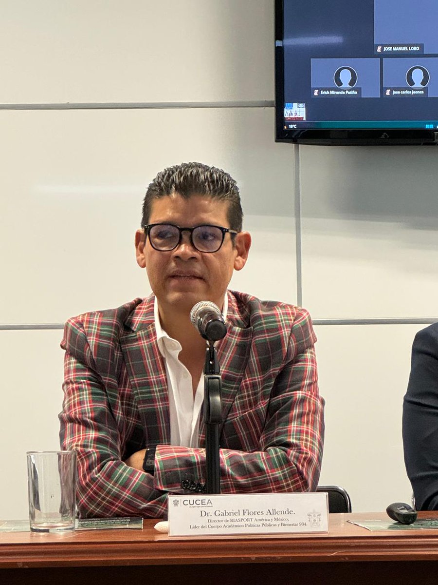 DrFloresAllende's tweet photo. Momento histórico para nuestro país 🇲🇽, se trata del primer libro de la especialidad dividido en cuatro bloques, 23 capítulos y 47 autores de 9 nacionales de América y Europa.

"La seguridad deportiva a debate III"

@CUCEA_OFICIAL @RIASPORTSD @deportegob @Mx_Diputados https://t.co/LvHiHEA9co