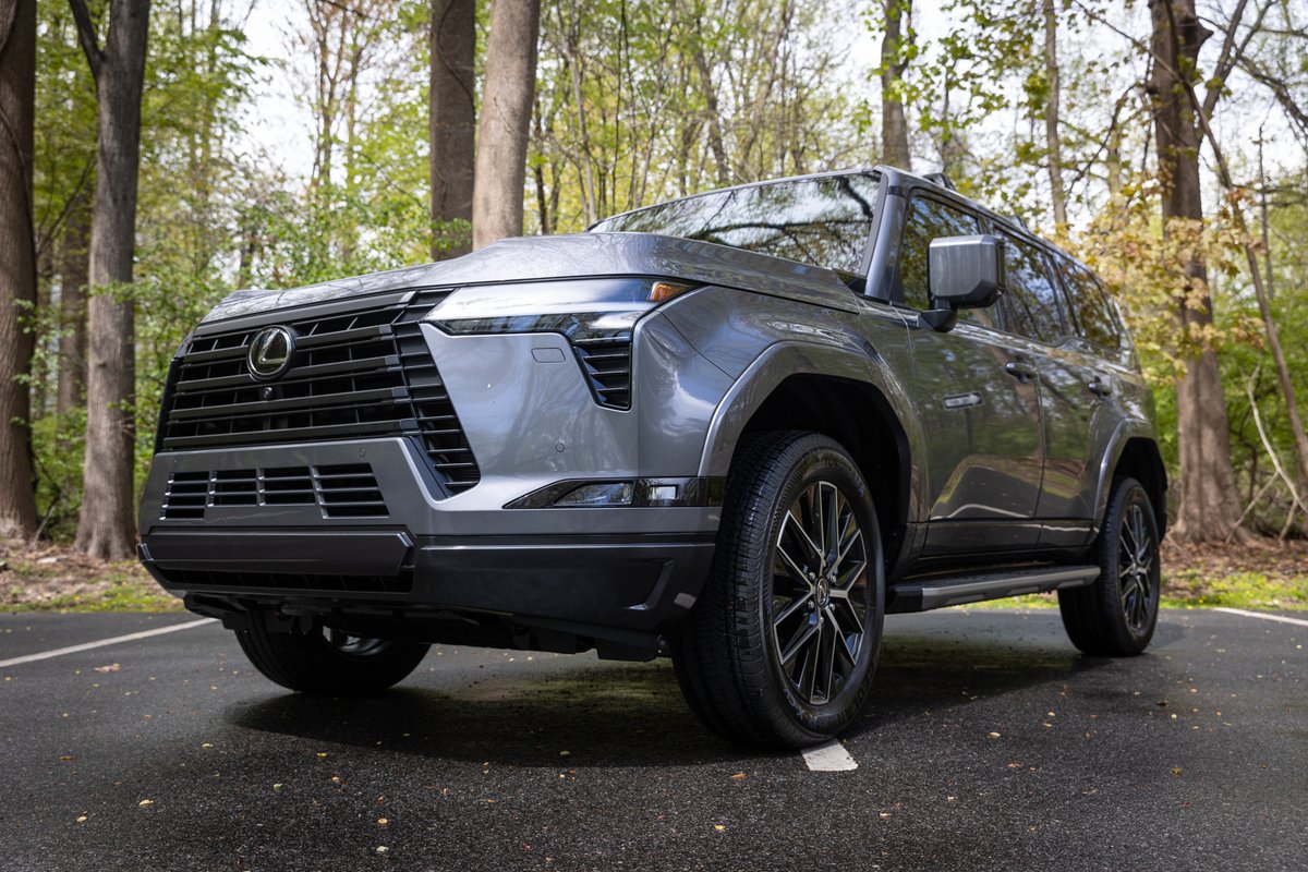 Check out the 2024 Lexus GX 550 crafted to take luxury and capability to even greater heights with an all-new platform. 🤩 
🔗 bit.ly/44wJqxK
.
.
.
#lexusofwhiteplains #lexususa #lexus #carshopping #carlove #carlovers #cars #carlifestyle #car #automotive #luxurycars