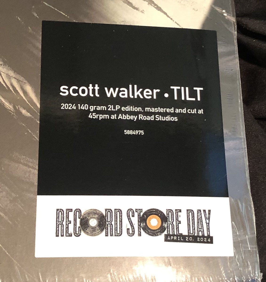 Scott Walker Tilt 2 Lps 45 rpm (Half Speed Master) available here $69.95 - Limited RSD Audiophile Edition 2024. 
A deep, dense, dark, stunning and strangely beautiful masterpiece.
⚒️
#ScottWalker #artrock #torontovinyl #HalfSpeedMastered #neuroticarecords #Audiophile @AbbeyRoad