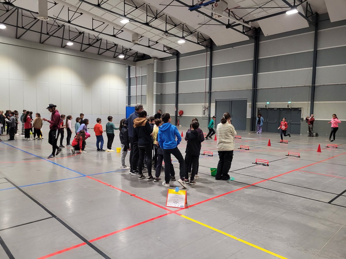 USEPgers's tweet photo. Une très belle première édition de la #rencontre @USEPgers #classechecs aujourd'hui à @villedauch pour près de 450 élèves de la GS au CM2 ! ♟️

@usepnationale @ffechecs @CrusepO

https://t.co/UvbjJhbAR8]] https://t.co/edZ92ctTug