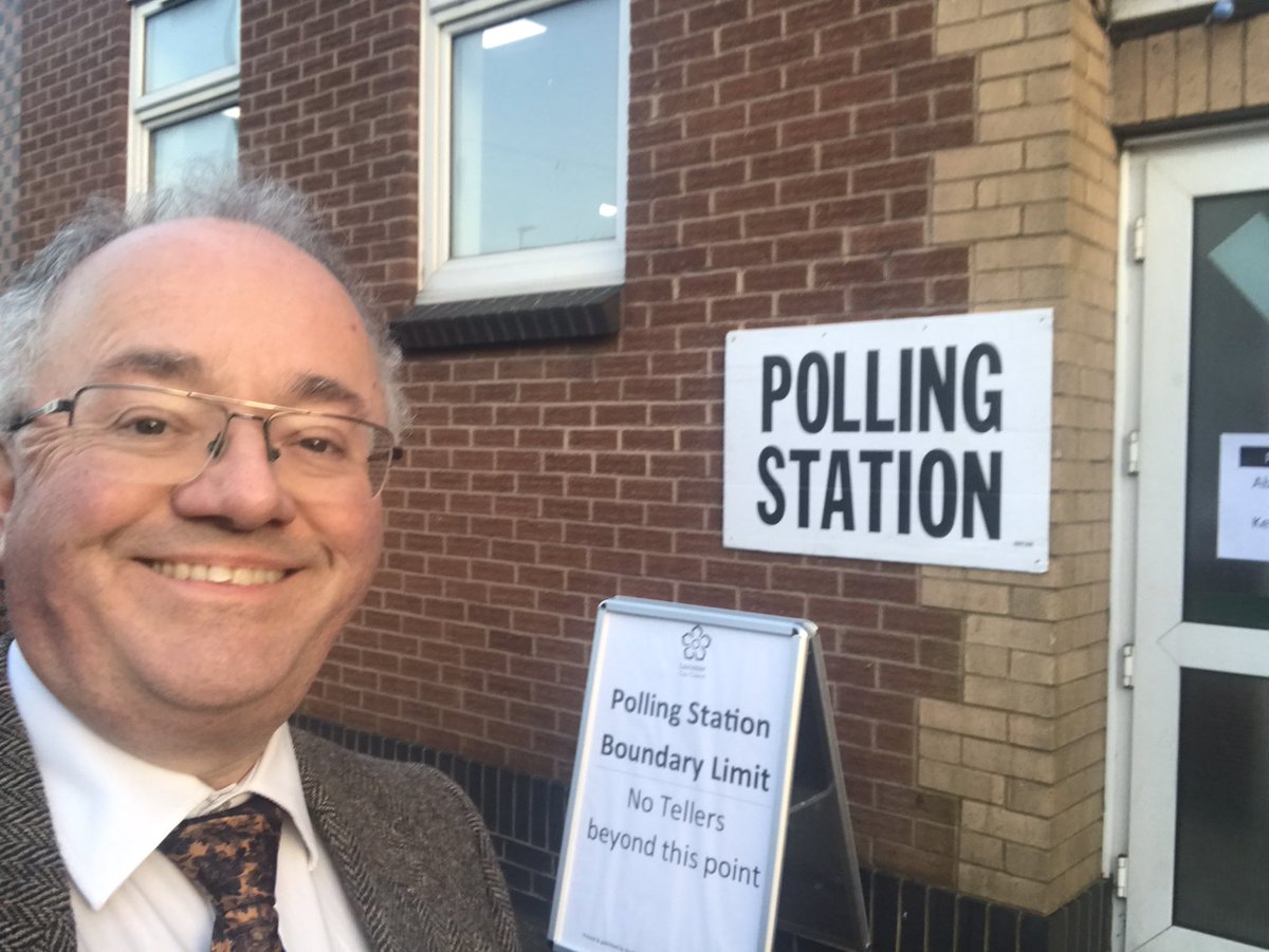 My tour of polling stations to thank the staff for their hard work on a long day today has brought me to Hildyard Road in #Belgrave. Good to see voter turn out so high as the evening rush continues.