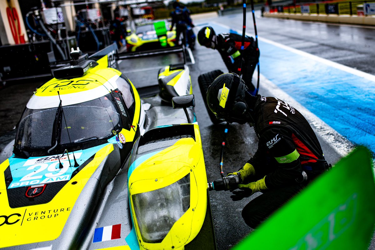 Collective test day under the rain is over ☑️💪🏻🌧️ We’re ready for the #4hlecastellet 🇫🇷 #homerace #tdsracing #lmp2 #4hlecastellet #racing #motorsport #rainyday #elms #endurance #oreca07 #round2 #driver #race