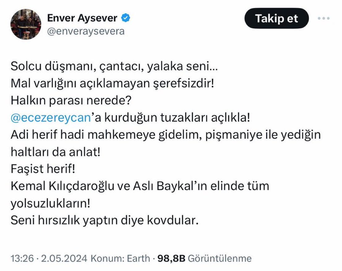 CHP’nin fonladığı gazetecilerin kavgası sosyal medyada devam ediyor.