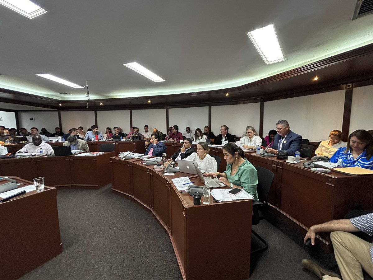 Hacienda Distrital (@haciendacali) on Twitter photo Hoy presentamos en el <a href="/ConcejoCali/">Concejo de Cali</a> el plan de financiamiento del Plan de Desarrollo 2024-2027 ‘Cali Capital Pacífica’, así como las estrategias para la gestión de recursos que permitirán su ejecución durante este cuatrienio. Hoy presentamos en el <a href="/ConcejoCali/">Concejo de Cali</a> el plan de financiamiento del Plan de Desarrollo 2024-2027 ‘Cali Capital Pacífica’, así como las estrategias para la gestión de recursos que permitirán su ejecución durante este cuatrienio.
