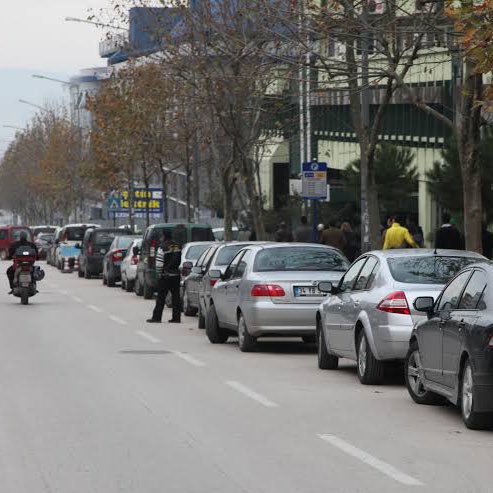 BOZBEY’DEN YENİ MÜJDE Cadde ve bulvar üzerinde bulunan BURBAK noktalarına park eden araçlardan ücret alınmayacak. Geçmiş dönem borçları silinecek.