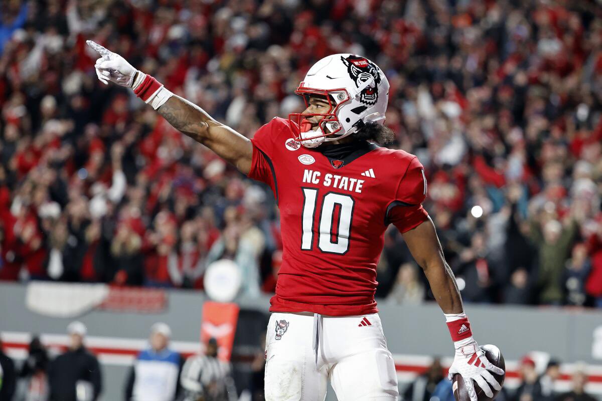 Elijah Hutcheson 4⭐️OT (@elijahhutch75) on Twitter photo After an amazing conversation with <a href="/Coach2J/">Coach Garett Tujague</a> I am blessed to receive my 3rd D1 offer from NC State
<a href="/CoachNLeftwich/">Nick Leftwich</a> <a href="/DAWGHZERECRUITS/">Dawg House Recruiting</a> After an amazing conversation with <a href="/Coach2J/">Coach Garett Tujague</a> I am blessed to receive my 3rd D1 offer from NC State
<a href="/CoachNLeftwich/">Nick Leftwich</a> <a href="/DAWGHZERECRUITS/">Dawg House Recruiting</a>