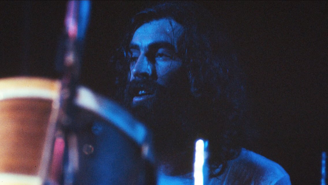 Richard behind the drum kit 🥁 1974 Tour with Dylan.

Photo by Barry Feinstein.

#theband #richardmanuel