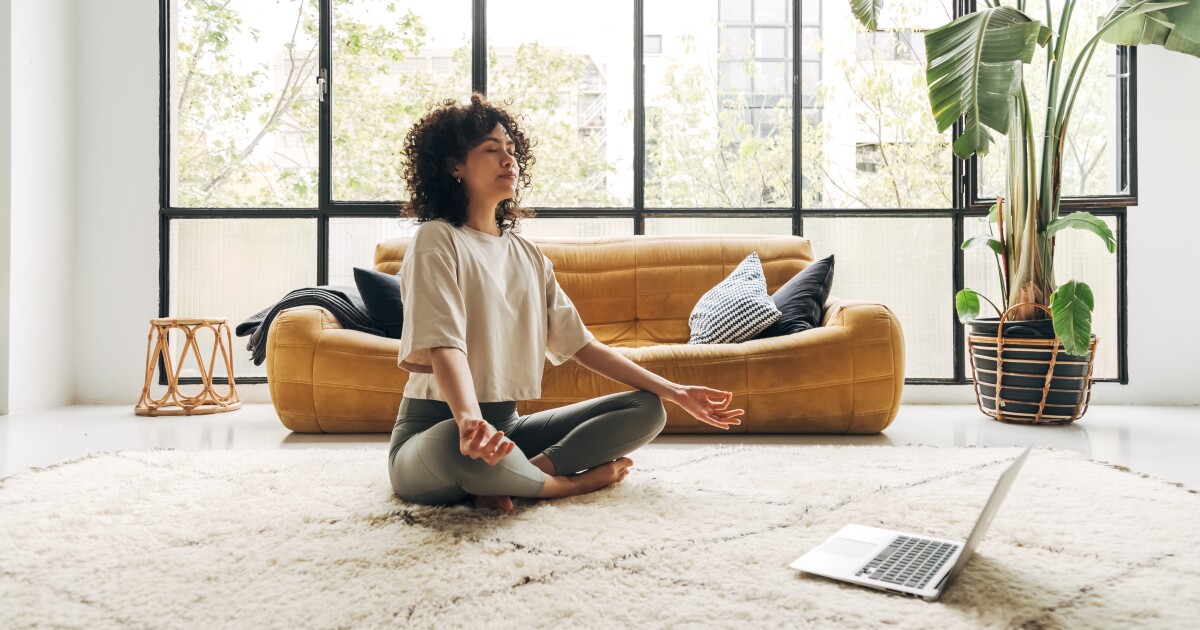 What kind of impact do employee wellness benefits have? 85% of employers said their wellness programs cut down on recruitment costs, and 78% saved on healthcare expenses. It's a win-win for employers and workers alike. #EmployeeBenefits #Wellness 
 tiny-link.io/ksunRyZU7Owutc…