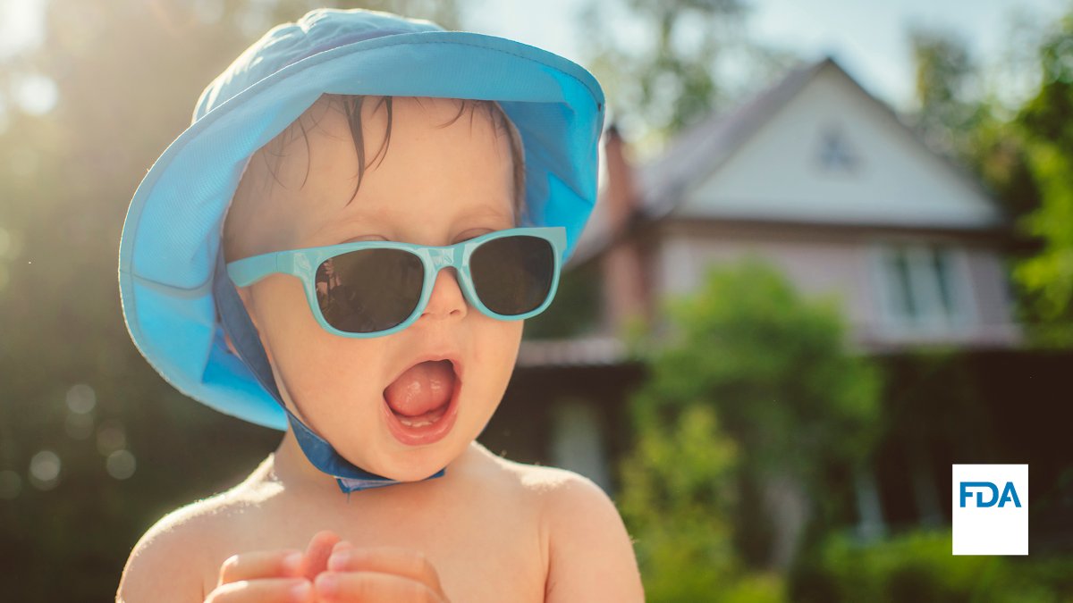 Protect your little ones from sunburn this summer! Babies under 6 months shouldn't wear sunscreen, so to prevent sunburn: ⛱️ keep them in the shade 👒 dress them in lightweight clothing and a wide brim hat 🕙 keep them out of the sun between 10 & 2 fda.gov/consumers/cons…