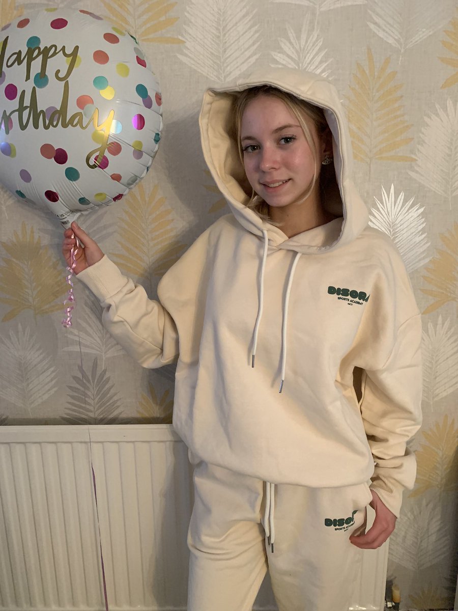 RoynonDonna's tweet photo. @PerrieHQ absolutely in love with her Disora tracksuit for her birthday.
Huge fan of Perrie 🥰 https://t.co/fvQTBbtfxl