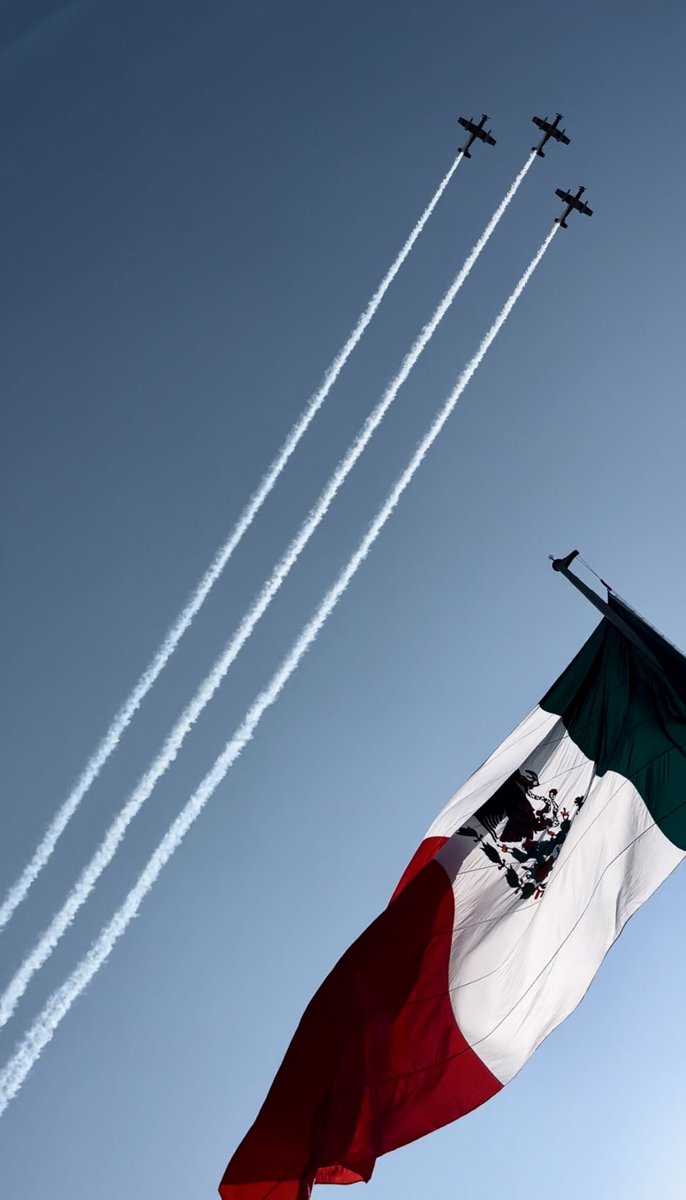 Estuve en la ceremonia cívica y al tradicional desfile del CCXII Aniversario del Rompimiento del Sitio de Cuautla, en honor a las y los héroes de 1812 que dieron inicio a nuestra independencia🇲🇽