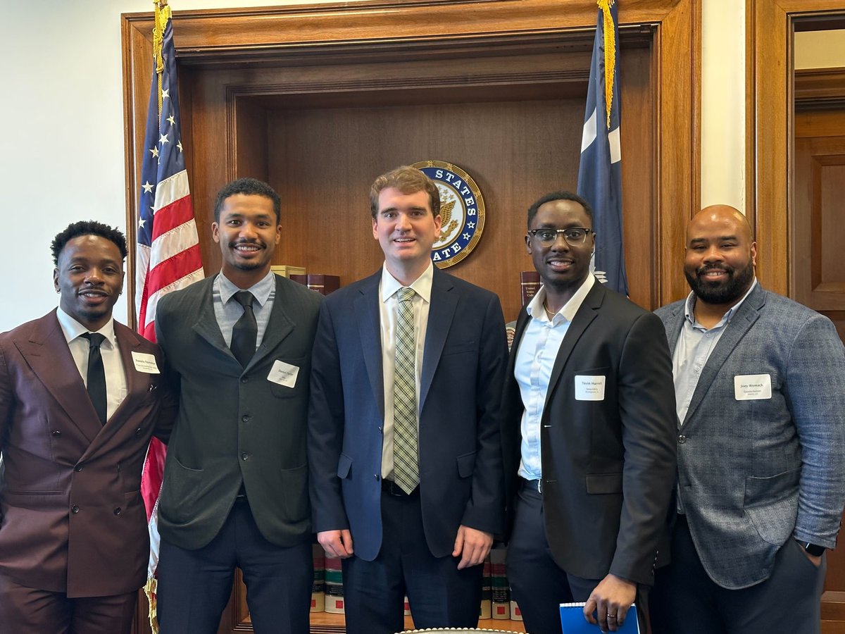 We’re so grateful to the founders of <a href="/pluralpolicy/">Plural</a>, <a href="/secure_bags/">Bags</a>, <a href="/goodienation/">Goodie Nation</a>, and SmartWiz for taking the time to come to Capitol Hill to advocate for pro-startup policies.