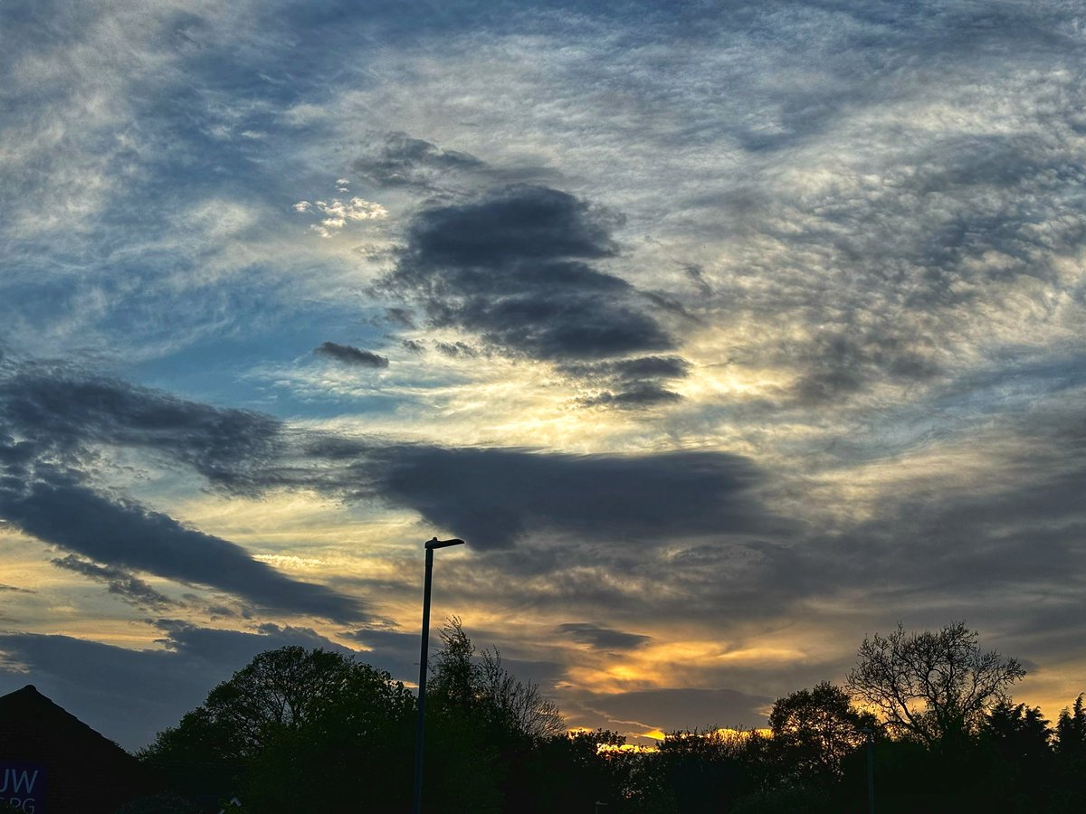 Some great skies over Carlisle this evening #loveukweather #clouds