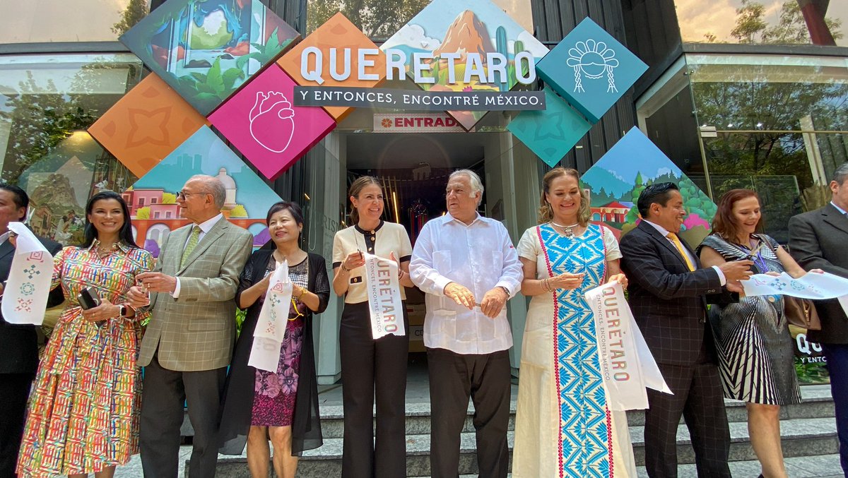 📣 #ComunicadoSECTUR Encuentra a #Querétaro en #PuntoMéxico a través de sus artesanías, gastronomía y #Turismo. ✅🎊🔝😍✨ Sigue leyendo 👉🏽 bit.ly/4biNMdL