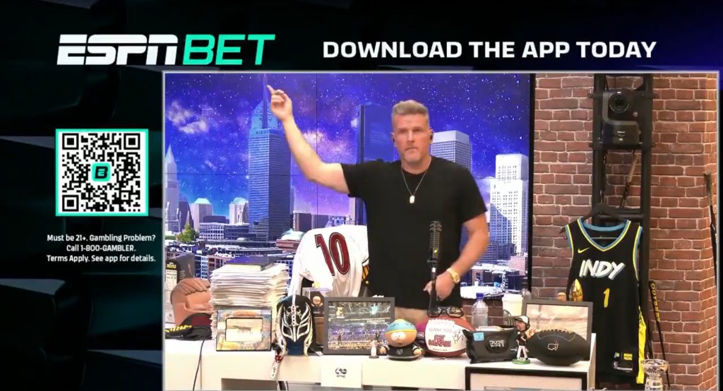 Pat McAfee performs awkward ad read, pep talk for ESPN Bet dlvr.it/T6KwRP