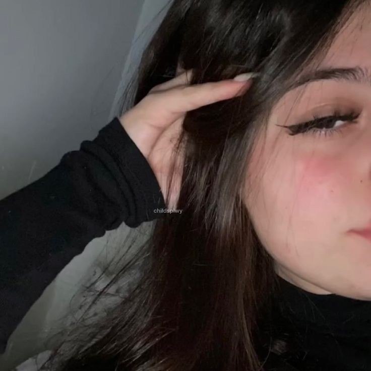 تلك الخيبة التي لم ينمحي أثرها على وجهي ، صُنعت مني أمرأة حذرة.💕✨️