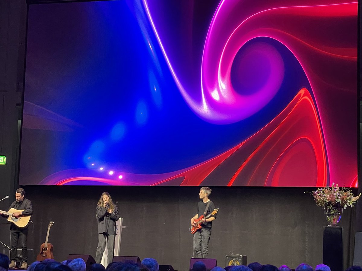 rolfjaeggi's tweet image. 150 Jahre #AIHK Jubiläumsversammlung im Trafo Baden mit der Jubiläumsansprache der Präsidentin Marianne Wildi und einer Grussbotschaft der Aargauer Regierung durch den Landammann Dr. Markus Dieth!
Die Festrede hielt alt Bundesrat Kaspar Villiger mit musikalischer Umrahmung vom