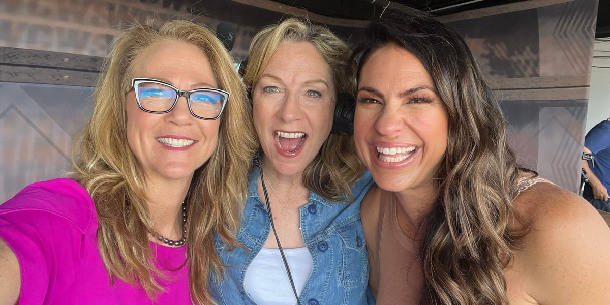 On In The Circle, we chat with ESPN’s trio of @bethmowins, @MicheleSmith32, and @jessmendoza on the eve of their call of Bedlam this weekend. Apple: d1sb.co/3WctH4K Spotify: d1sb.co/3wc7NDZ @InTheCircleSB x#D1Softball