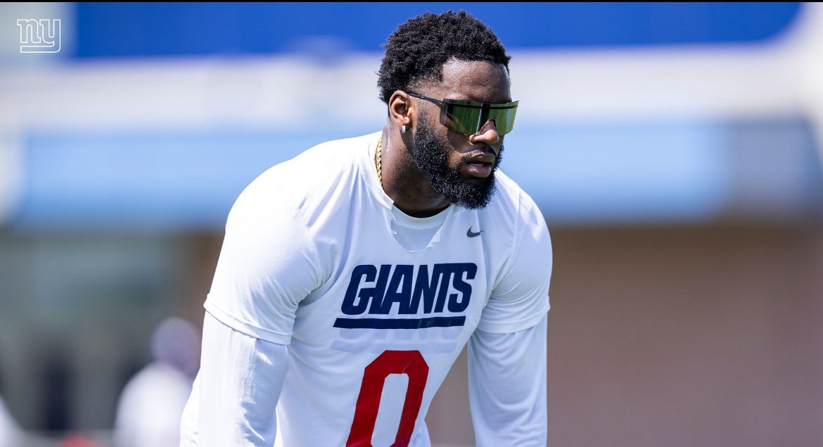 Brian Burns with sunglasses swag at offseason workouts. 😎 📸 @Giants
