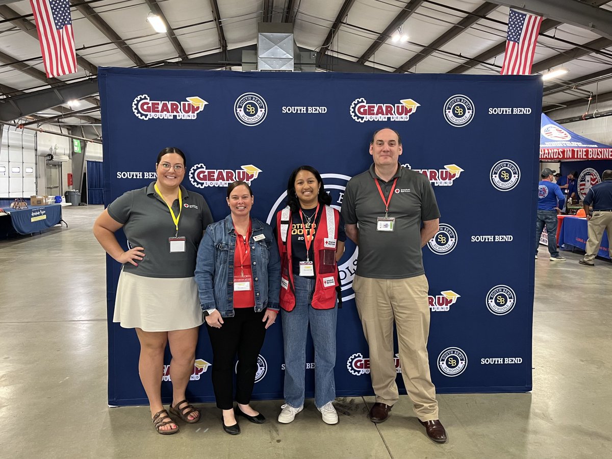 Spent Thursday with some curious minds! We had an incredible time exploring volunteer and career opportunities at Red Cross. Thanks to @Work1NorthernIN, @SouthBendCSC & @GearUpSB for the Career Expo invite. 🏥📷 🌍