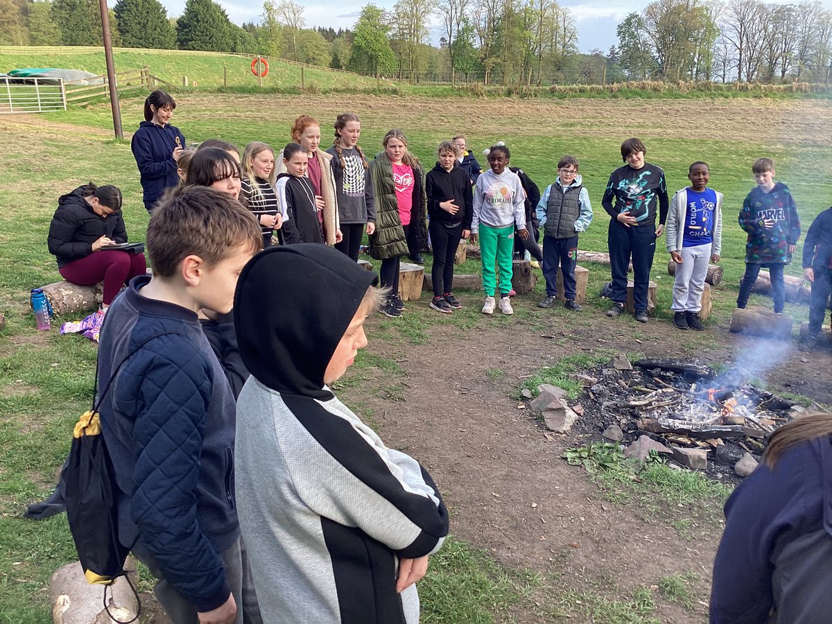 A lovely campfire on our final evening of camp, of course no camp fire is complete without toasting marshmallows. What a great few days we’ve had 🏕️🔥@Longridgeps