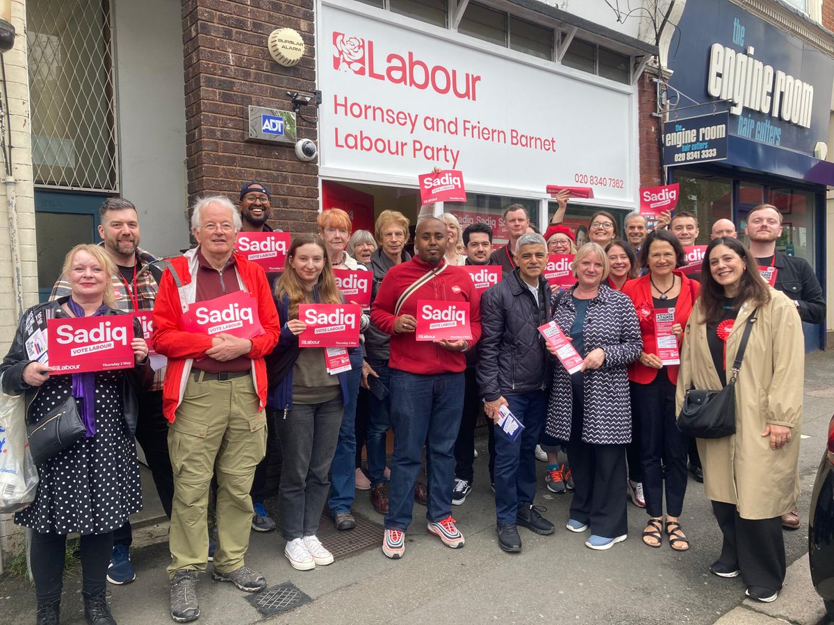 Good to have spent time with teams this afternoon & evening - from Haringey to Islington to Camden to Wandsworth. ❗️London - I can't emphasise enough how important it is to vote - there are now minutes to go until 10pm. Vote now - and ask your family & friends to do the same.