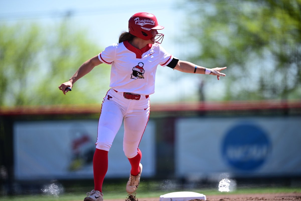 End of 2 YSU 3, IUPUI 0 Lydia Wilkerson hit a 2-run homer and Elyssa Imler ripped a run-scoring single in B1 for the 3-run lead. #GoGuins