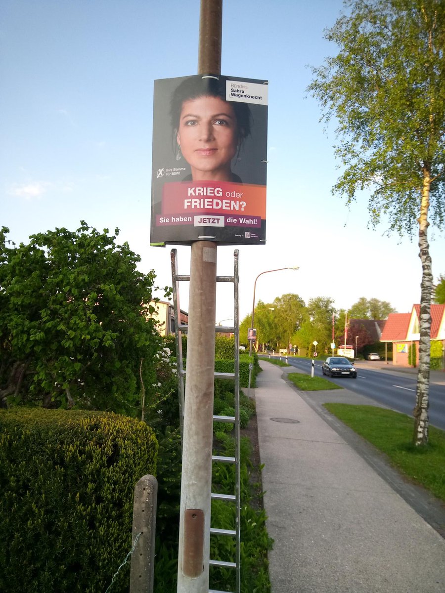 Die ersten Plakate hängen in Moormerland. Vielen Dank an die Unterstützer. Rest Ostfriesland folgt bald ❤️ 

Am 9.Juni #BSW wählen! Zeit für Vernunft und Gerechtigkeit!