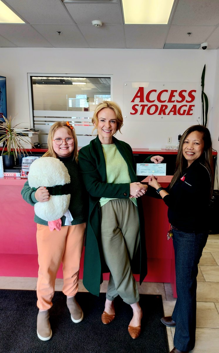 📍Access Storage 1575 Highland Rd Kitchener ON

💰Refer a friend to us and you can walk away with up to $100 in your pocket💰

✅Click the link below to learn more about our referral program✅ 

accessstorage.ca/en/offers/self…

#accessstorage #canadianstorage #referralprogram