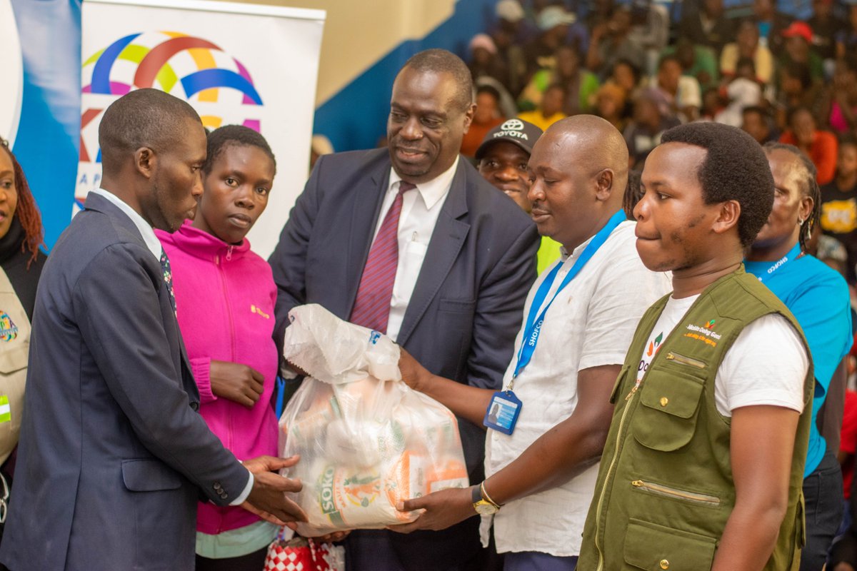 Partnership in disaster response maximizes the impact of aid efforts and ensures holistic support for affected communities. Thank you, @KEPSA_KENYA, @MamaDoingGood, @msk_kenya and other partners for donating foodstuffs to Kibera residents who were affected by the floods. Asanteni