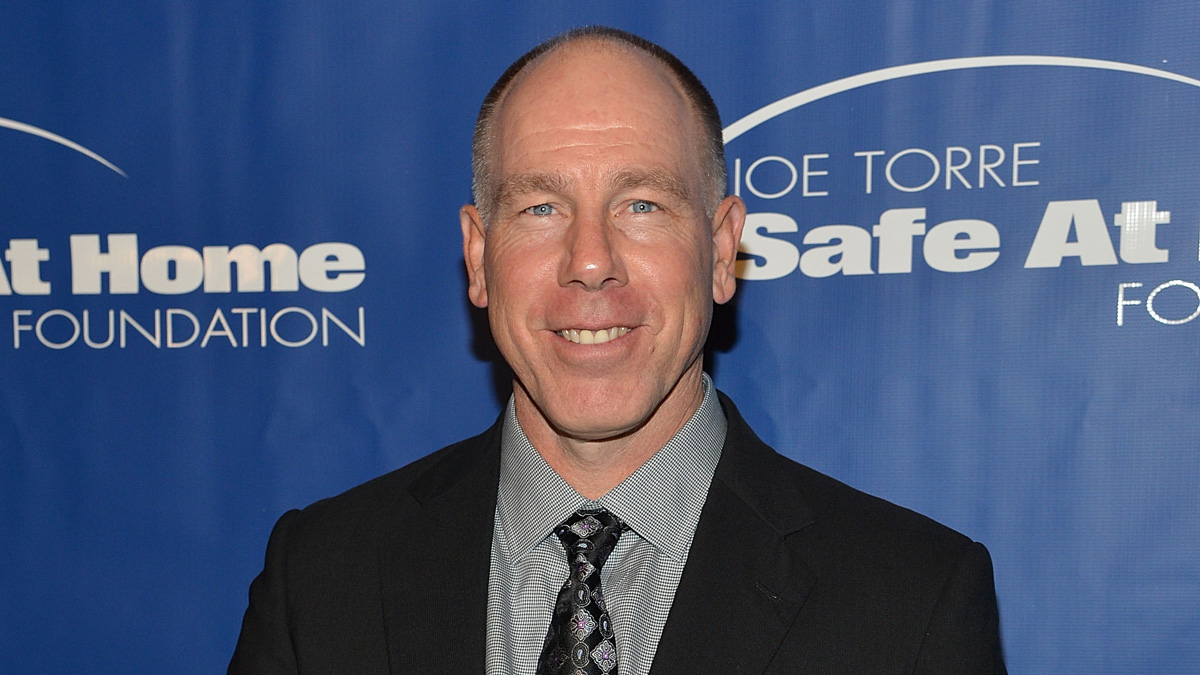 Welcome home, Scott Brosius ’01! The former MLB All-Star and World Series MVP returns to Linfield as the new athletic director. Read more: news.linfield.edu/scott-brosius-… 📸 Slaven Vlasic, Getty Images