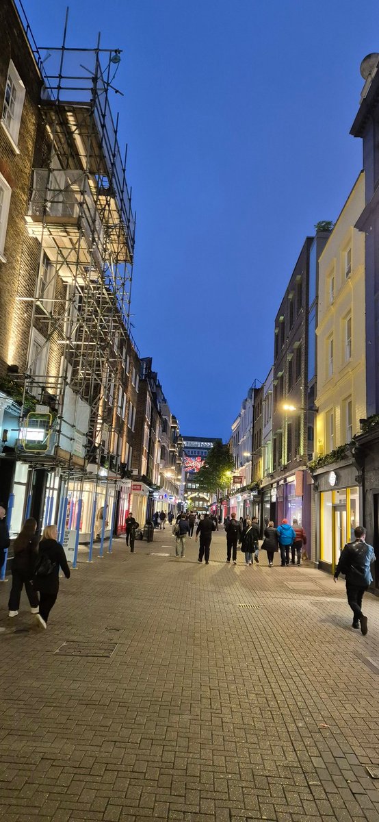 8.38pm on Carnaby Street in London. Neighbouring streets are as quiet. This is central London under on a Thursday. The only way to change it is to get a mayor that cares about nightlife.