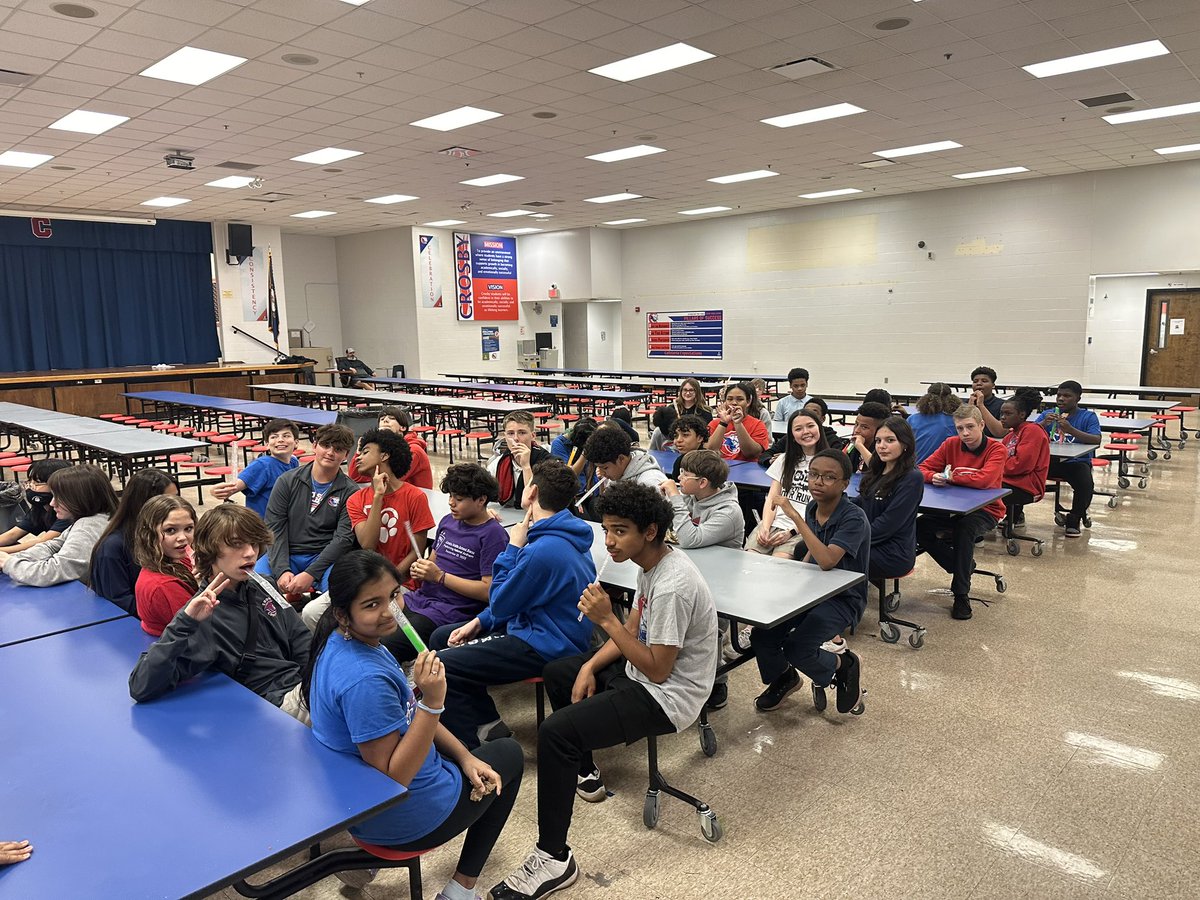 An excellent kickoff to Derby weekend! Our @CrosbyMiddle Cougars celebrated their MAP growth today with a popsicle party in the cafe 🎉☀️❤️ We’re so proud of the growth they’ve shown this year. #ThePlacetoBe