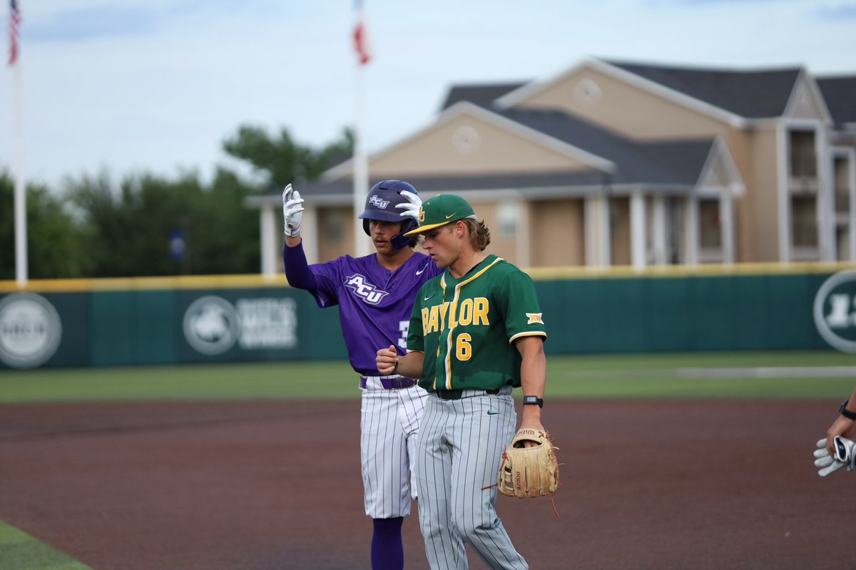 ACU_Baseball tweet picture