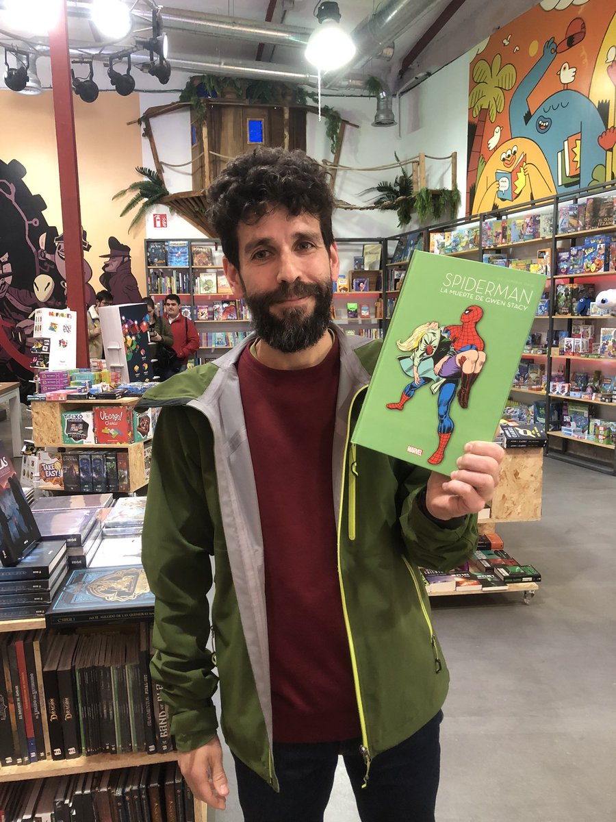 El premio del sorteo de @KirbyKrakle FT @GenXTirso ha sido para <a href="/DRartista/">DRartista</a>, quién además es cara de un proyecto de <a href="/Solidarios_es/">Solidarios</a> que acerca los cómics a los centros penitenciarios.

¡Felicidades! 😊