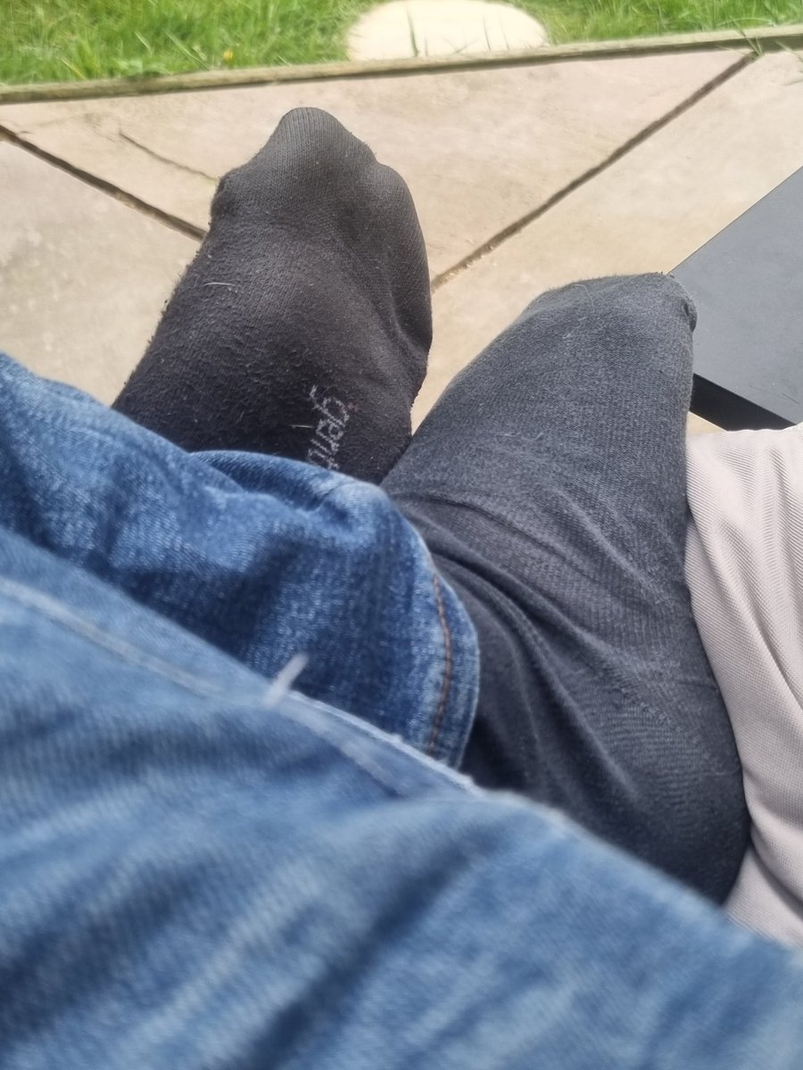 Outdoor socks~ have a sniff?