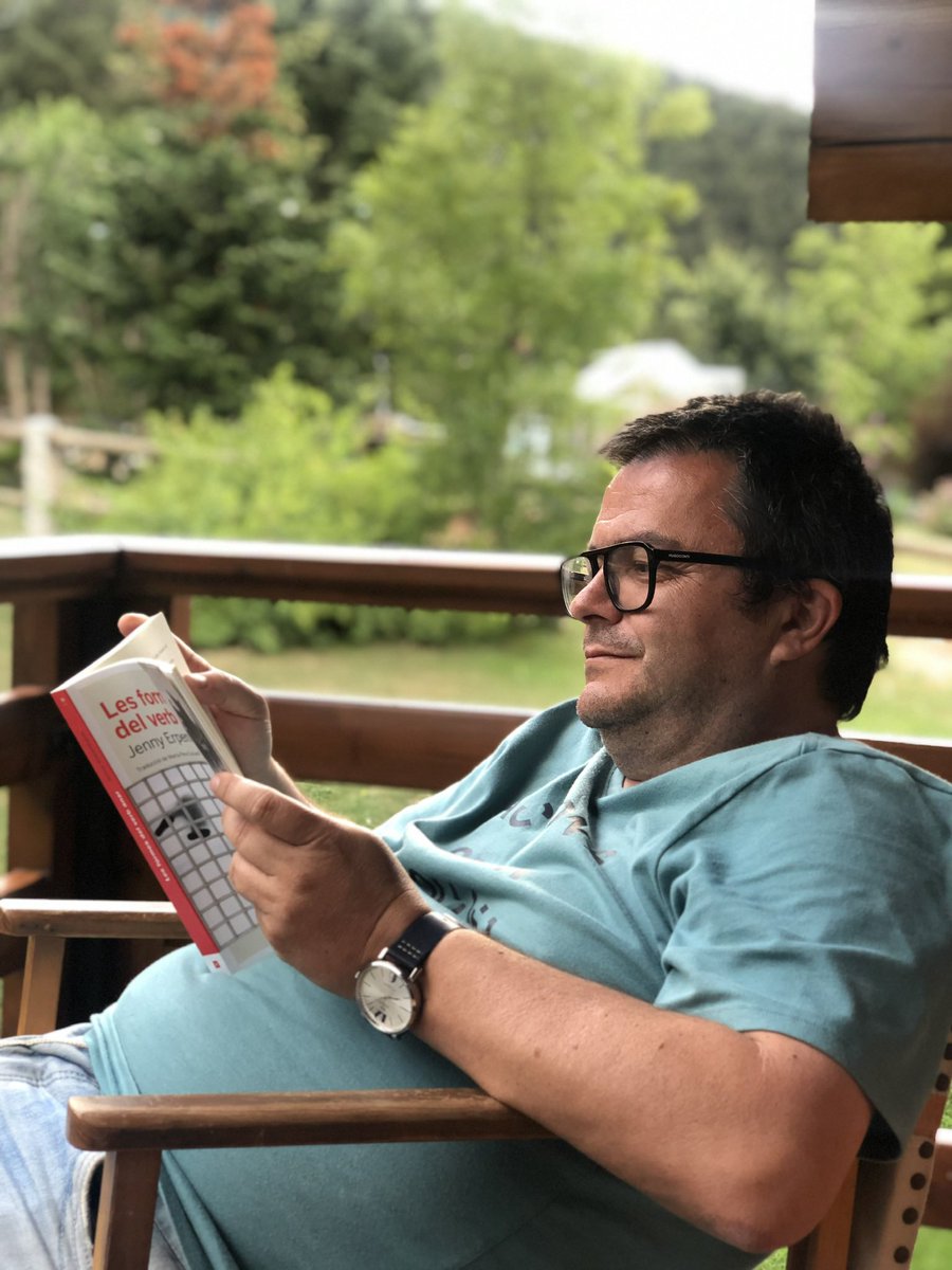 A les eleccions del 2019 van preguntar-me qui era el meu referent polític. La meva resposta va ser que tenia la sort de tenir el meu “pare polític” ben a prop. 

Vola alt, Pere. Segueix llegint. Nosaltres intentarem cuidar-te una mica el Poblenou però sense tu serà més difícil❤️‍🩹