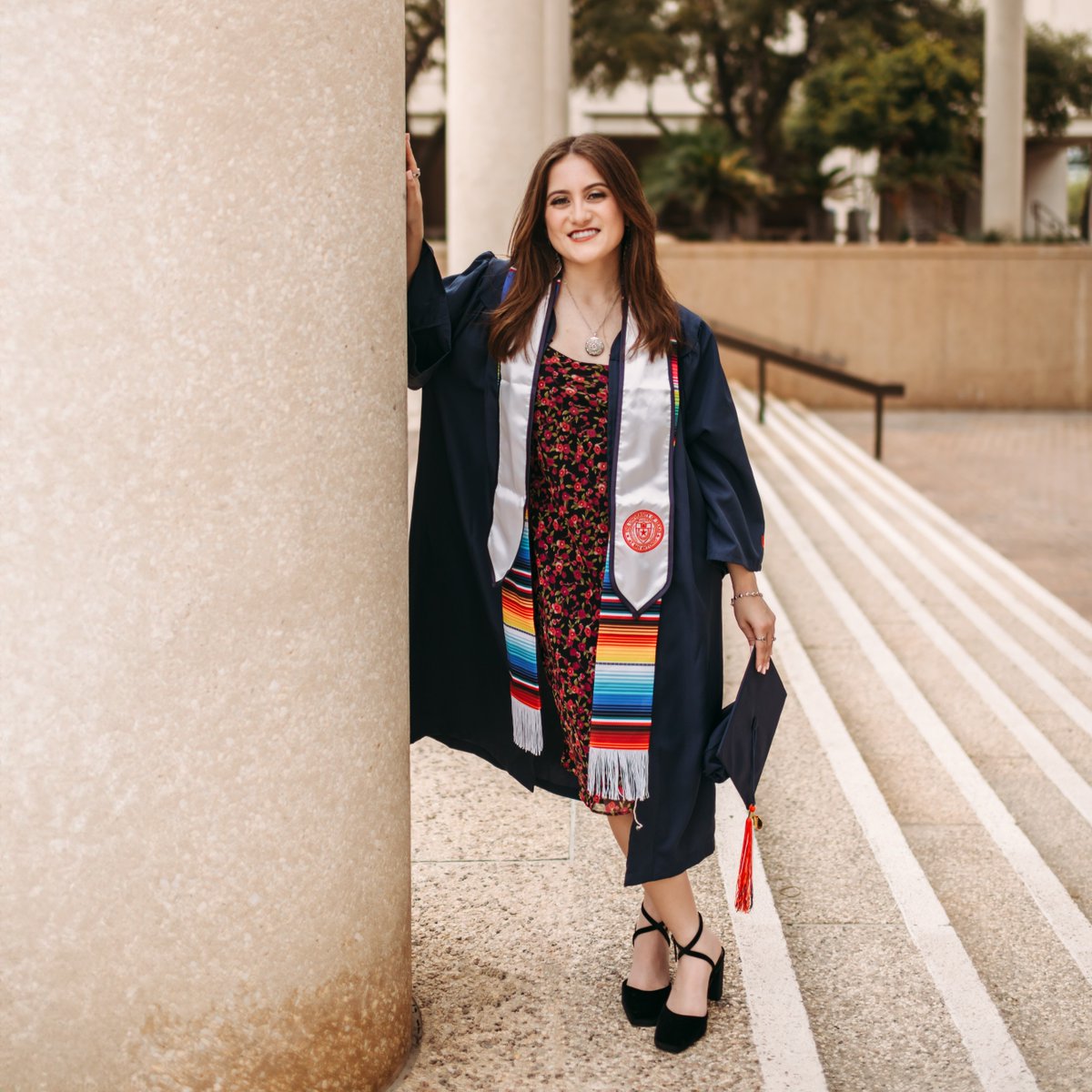 It's May and you know what that means... it's Commencement season! 🤩 Shout out your favorite grad below 🧡 💙 📸 : Caitlyn Tyler '24 #UTSA #UTSAGrad24