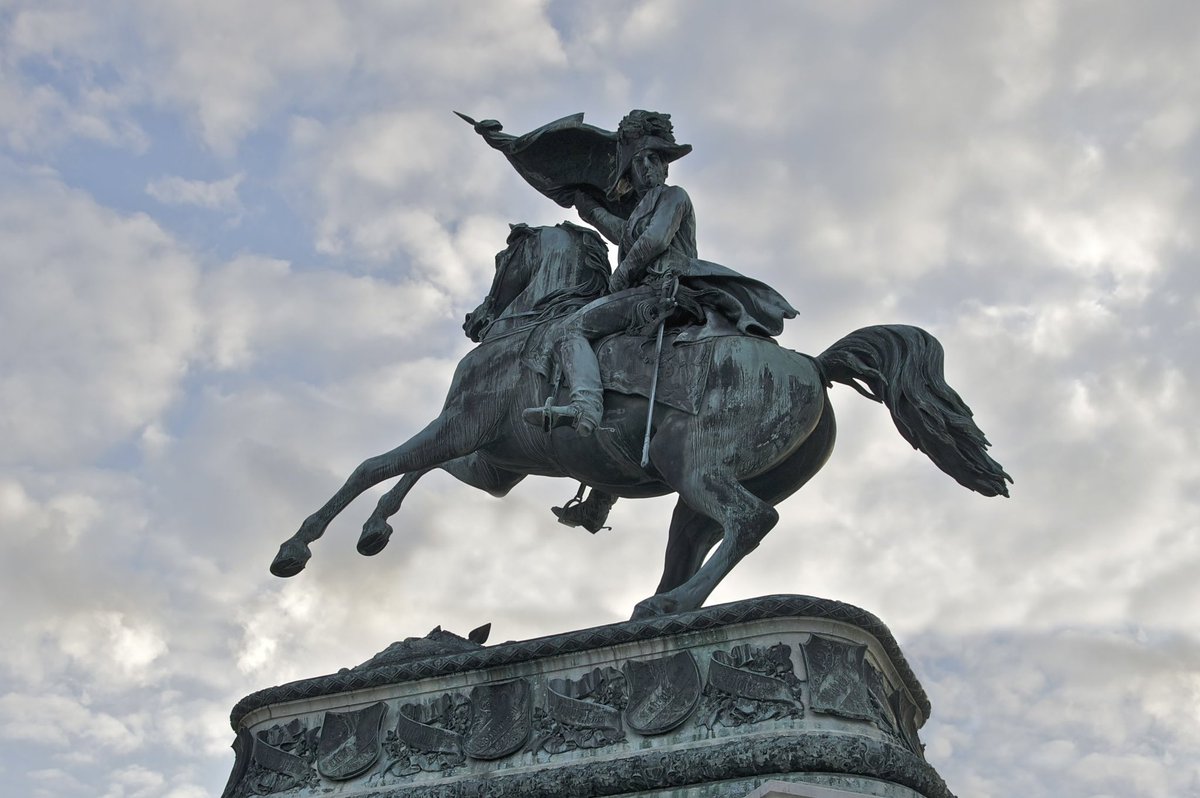 Really enjoyed listening to @EduardHabsburg this morning. And he’s right about the Viennese monument to Archduke Karl (the man who first defeated Napoleon) - perhaps the greatest equestrian statue in the world?