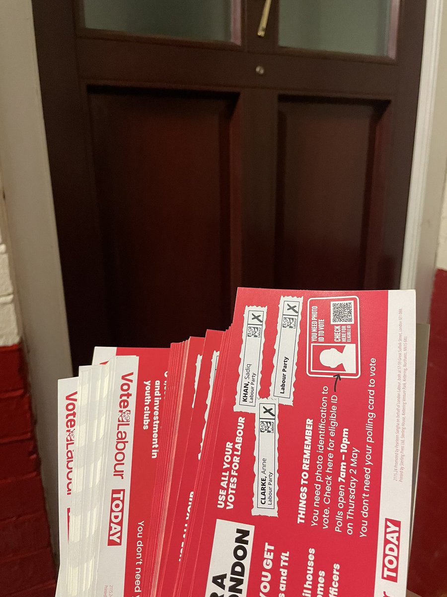 BonnorBrendon's tweet photo. Okay last last push, 1 hour left to vote!

@SadiqKhan @anne_clarke @UKLabour https://t.co/IMFcEDqax3
