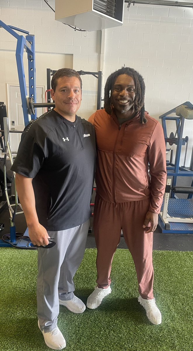 @SIU_Football made my day today! I’m a proud Alum! Thank you @CoachNGriffin for stopping by the gym today ! @17NickHill Good luck this season ! #saluki #D1football