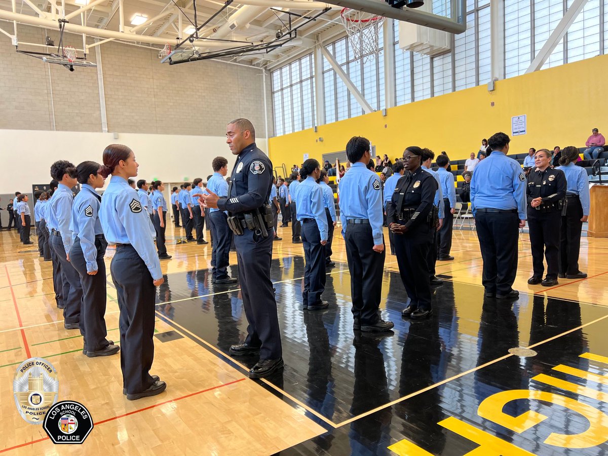 Lieutenant Bello inspects San Pedro Police Academy Cadet during their final Formal Inspection. These students are finishing the year strong by staying sharp!👌🏽

#LASPD #LAUSD #PoliceAcademy #LawEnforcement #FutureLeaders #SanPedro #ReadyForTheWorld #ServingTheFutureToday