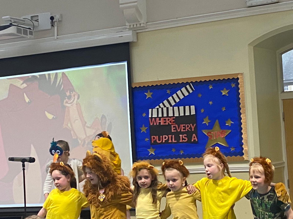 The absolute highlight of the week in P2/1 @airthprimary was definitely seeing the class bring this performance to life at, ‘Airth at the Movies’ school show! The enthusiasm, talent, humour and effort was first class! Extremely proud of my super star Lion King cast! 🌟 🌟🌟🌟🌟