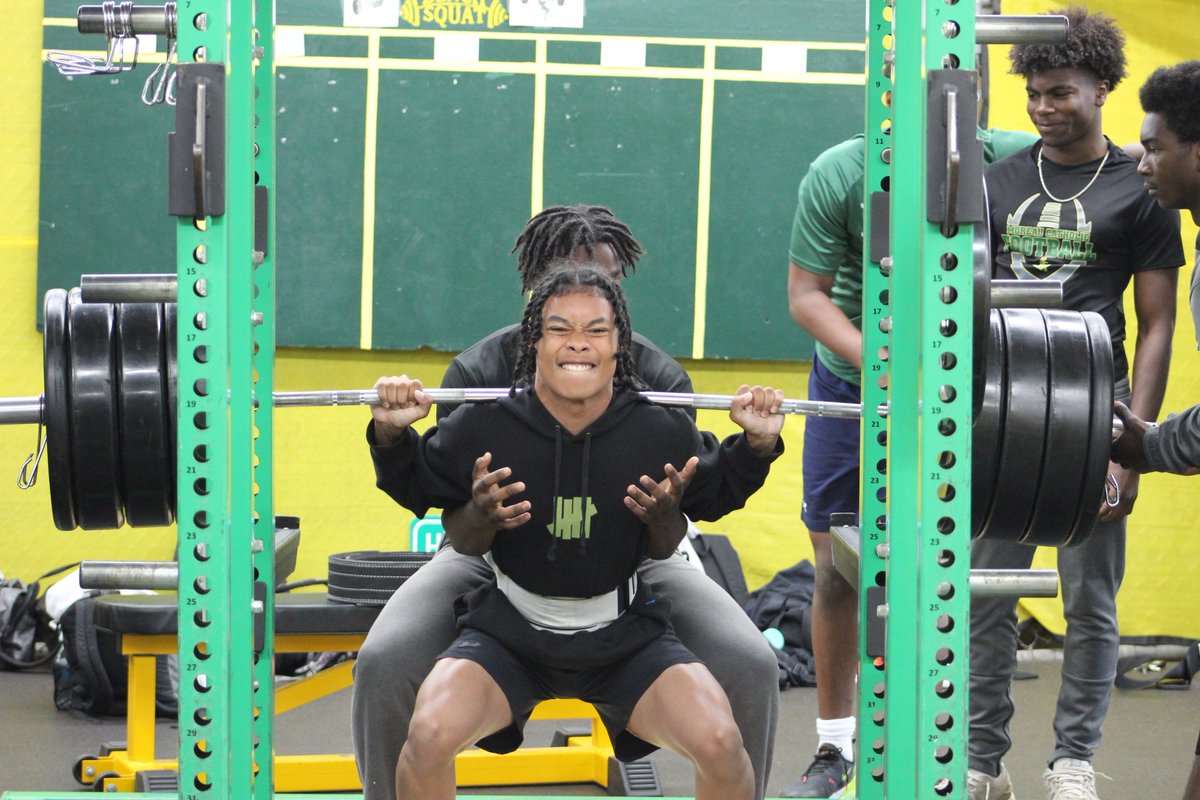 Moreau Catholic Football (@moreaufootball) on Twitter photo Hayward, CA | <a href="/PeytonC2025/">Peyton Collins</a> (^Sr, RB/DB) is putting in work during #MorningLIFTS. Here, #PeytonCollins hits 405lbs for a 3xRep Squat Max.
.
#MarinersFootball #ThrowThoseMsUp #GreenGOLD #ItAintGonnaLiftItself #GetYoPushUps Hayward, CA | <a href="/PeytonC2025/">Peyton Collins</a> (^Sr, RB/DB) is putting in work during #MorningLIFTS. Here, #PeytonCollins hits 405lbs for a 3xRep Squat Max.
.
#MarinersFootball #ThrowThoseMsUp #GreenGOLD #ItAintGonnaLiftItself #GetYoPushUps