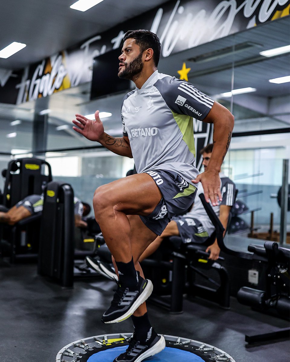 Atletico's tweet image. 💪🏼🏋🏽⚽ O dia na Cidade do #Galo teve academia e trabalho em campo com foco na preparação física!