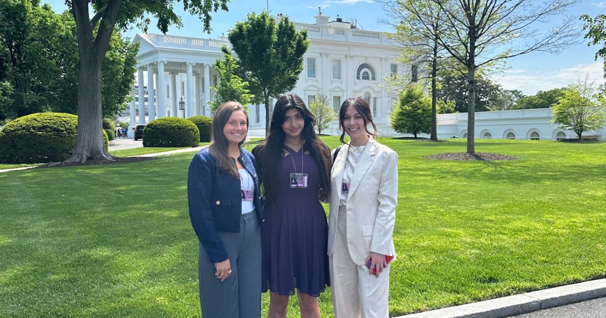 Congratulations to MSJ students @haajrahgilani, @juliann_ventura and @megdowney29 for winning scholarships from the White House Correspondents' Association. They recently attended the annual @whca luncheon and dinner where they were recognized as scholarship winners.