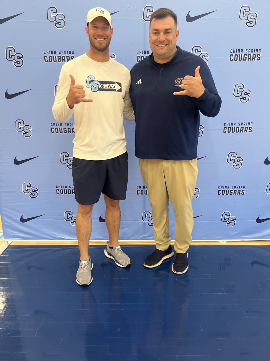 Awesome talking shop with @TheCoachBeatty 🤙 @cscougarsports #PicksUp⛏️🆙 #WinTheWest🔵🟠