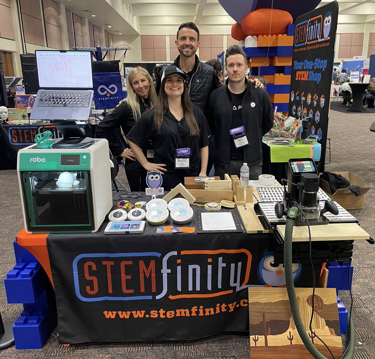 Our very own Braydon Moreno is hanging out with the STEMfinity Team at the #BOOST2024 Conference in Palm Springs, talking all things STEM!

Make sure to stop by and explore our #MimioSTEM solutions like our Robo #3Dprinters and #Labdisc!

@STEMfinity @TEAMBOOST @boxlightinc